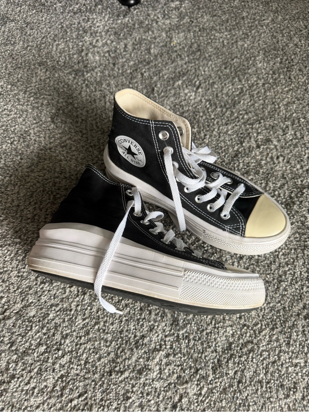 Converse cushion platform - Picture 2 of 3